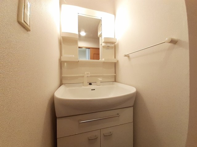 洗面設備　☆シャワー付き洗面台☆