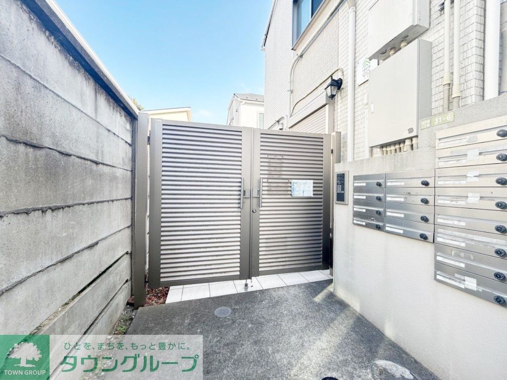 エントランス　部屋探しは株式会社　タウンハウジング　までお気軽にお問合せ…