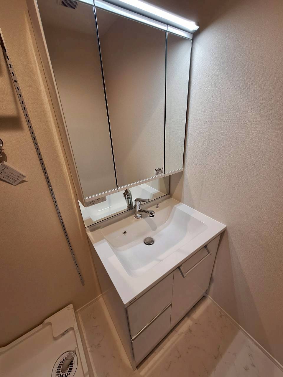 洗面設備　広い洗面スペース