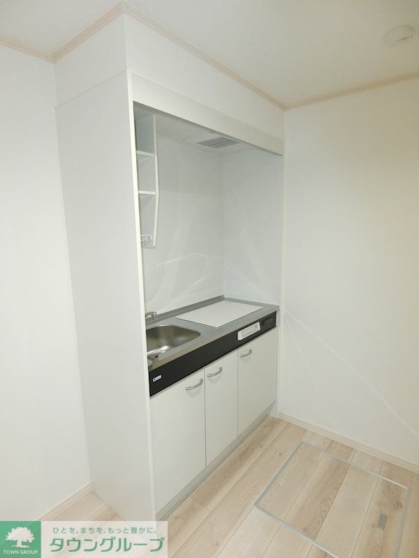 キッチン　2口IHコンロ。一人暮らしに丁度いいサイズ、お手入れ楽々の…