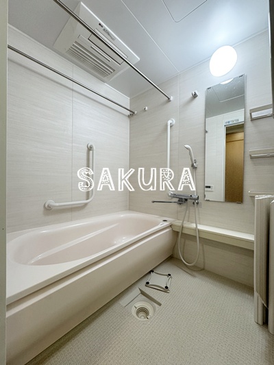 バス・シャワールーム　ご家族や長時間入浴に便利な追い炊き機能付きです♪