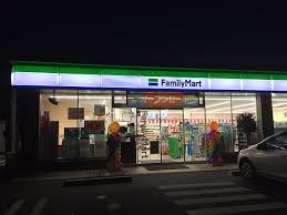 コンビニ　ファミリーマート総社東店（コンビニ）まで740m