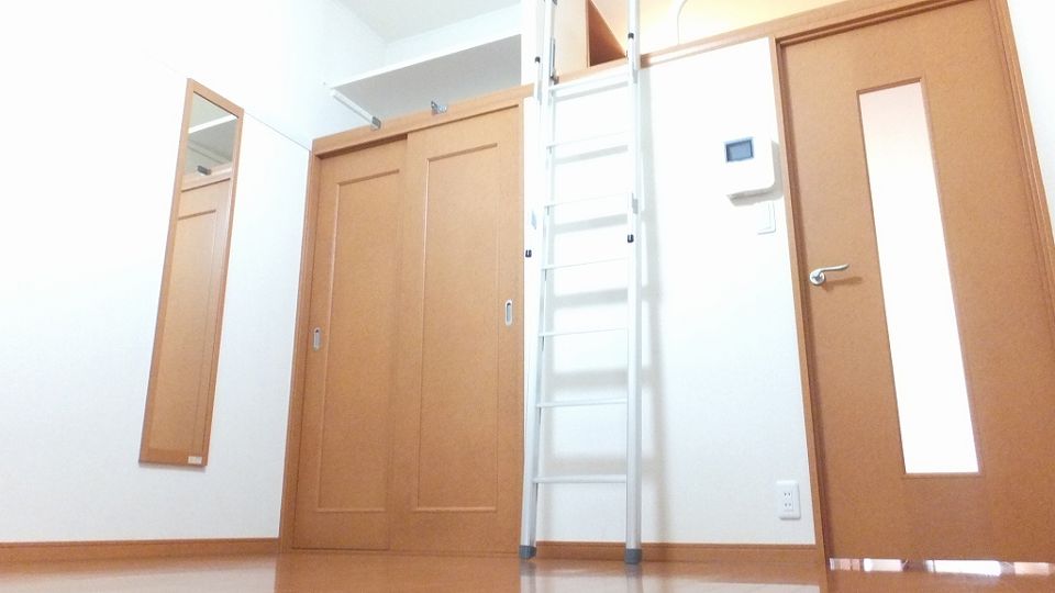 居室・リビング　家具家電付き