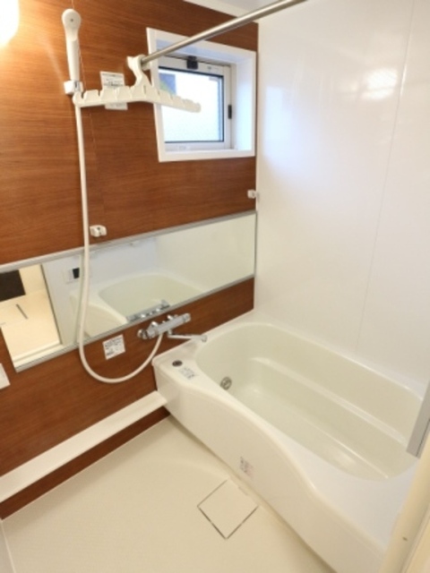 バス・シャワールーム　バスルーム