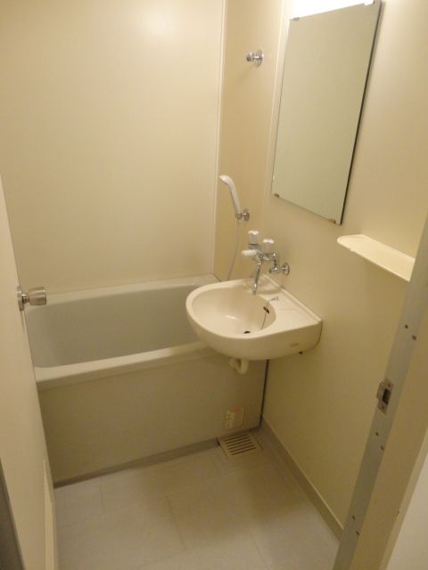 バス・シャワールーム　★バストイレ別★