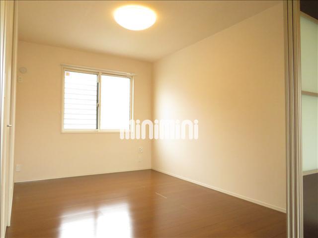 その他　明るい洋間です。