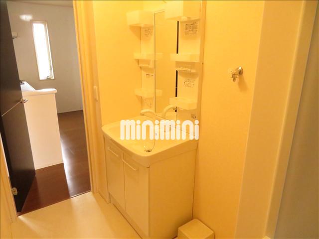 洗面設備　洗髪洗面化粧台です。