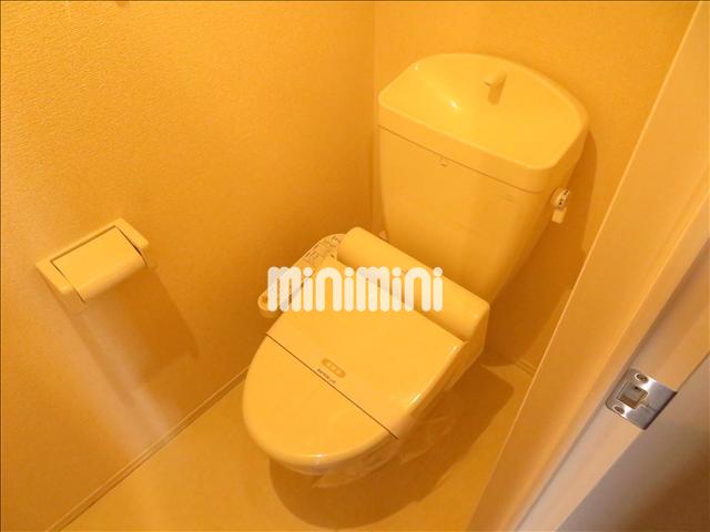 トイレ　温水洗浄便座です。