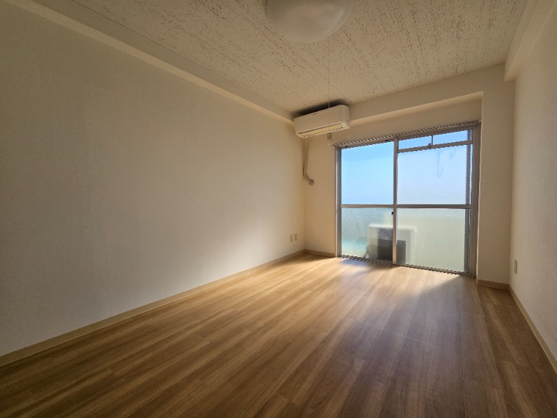 居室・リビング　洋室！