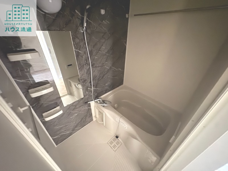 バス・シャワールーム　※別号室の写真※