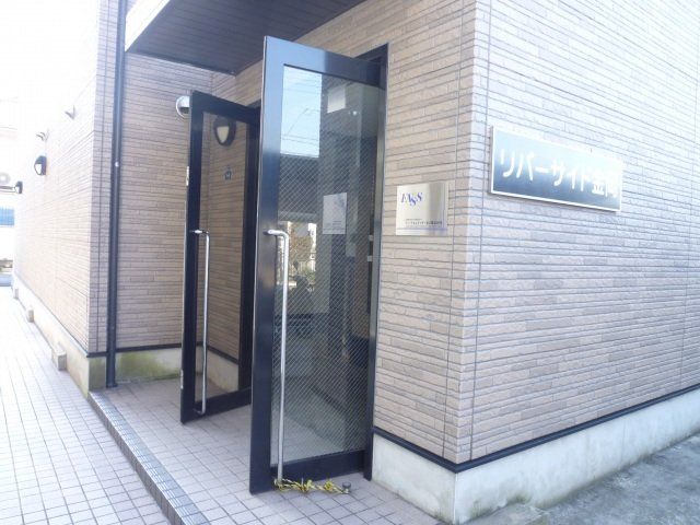 エントランス　エントランス入口です。