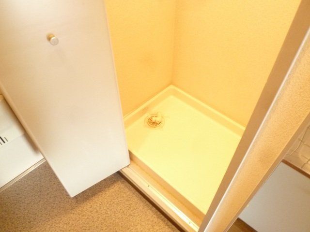 その他　室内洗濯機置場があります。