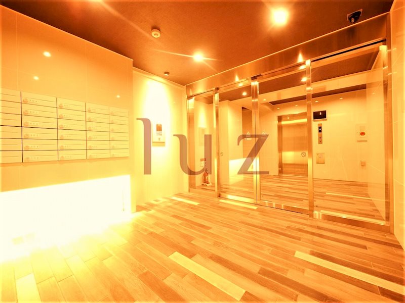 エントランス　高級感漂うエントランスです！