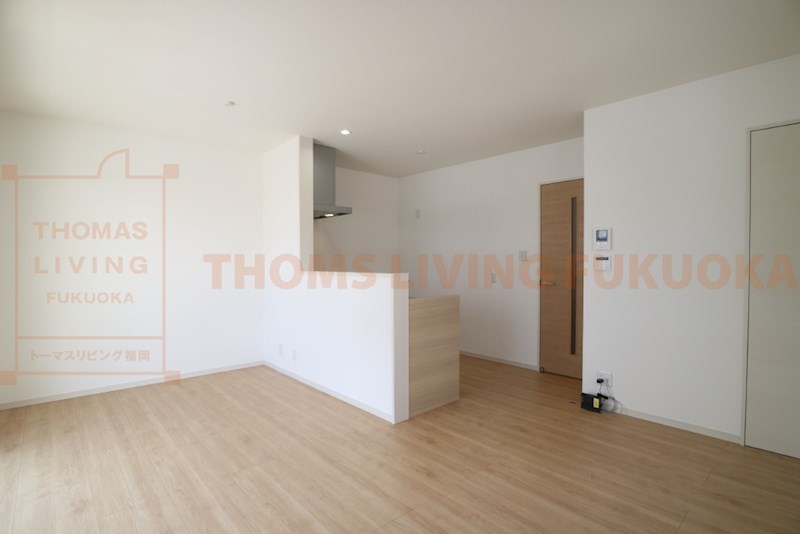 居室・リビング　リビング　※別号室参考写真