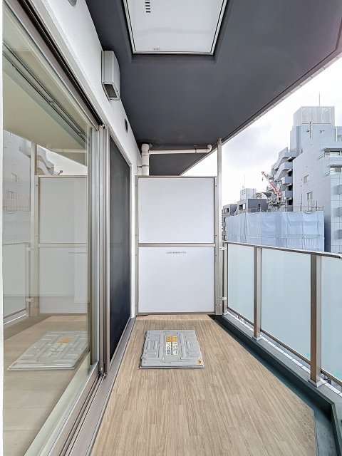 バルコニー　外からの目が気にならないバルコニーで洗濯物が干せます。