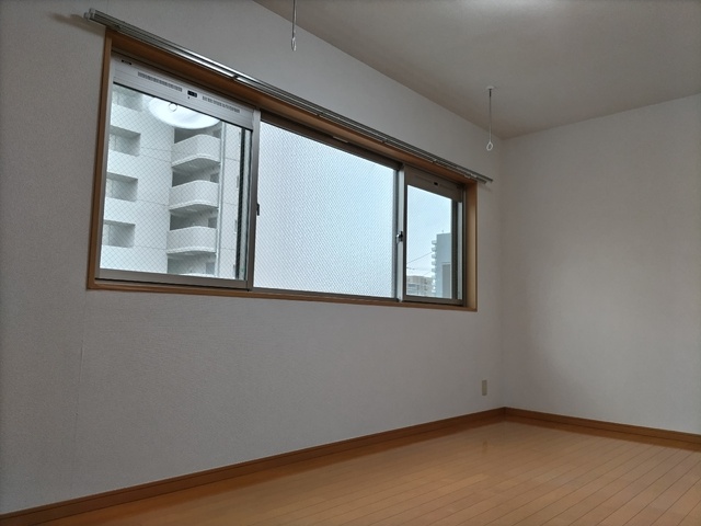 居室・リビング　洋室８．５帖※同タイプ参考写真