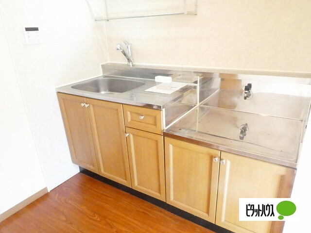 キッチン　同物件別室写真