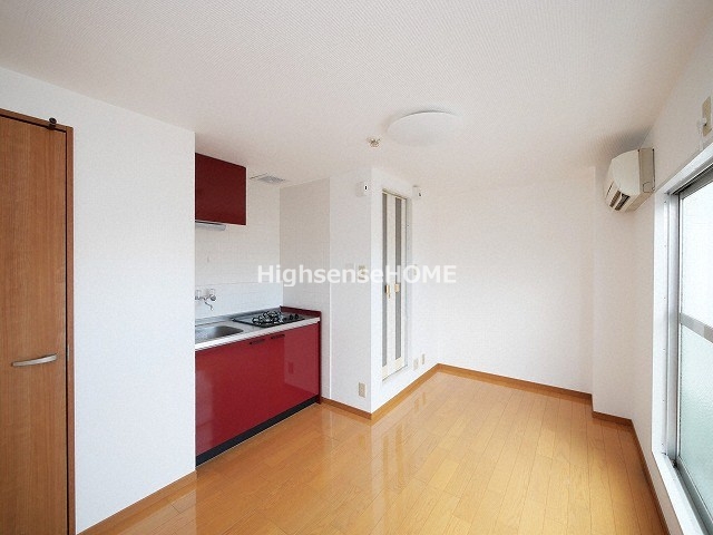 その他部屋・スペース　落ち着いた色調の寝室です