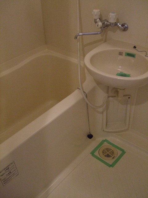 バス・シャワールーム　バスルーム