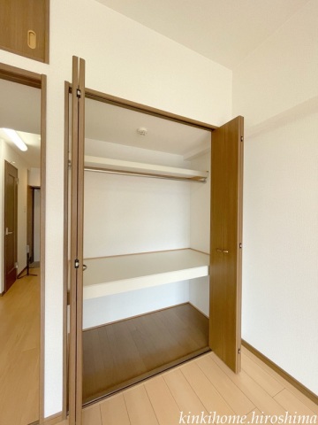 収納　写真は別のお部屋です