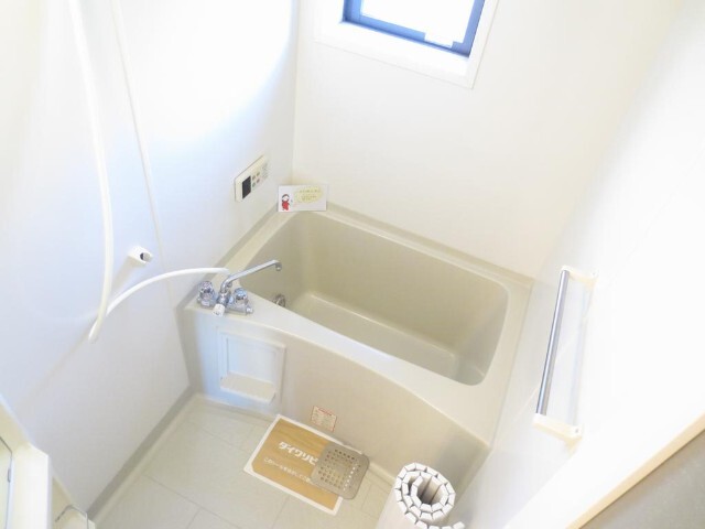 バス・シャワールーム　床下収納