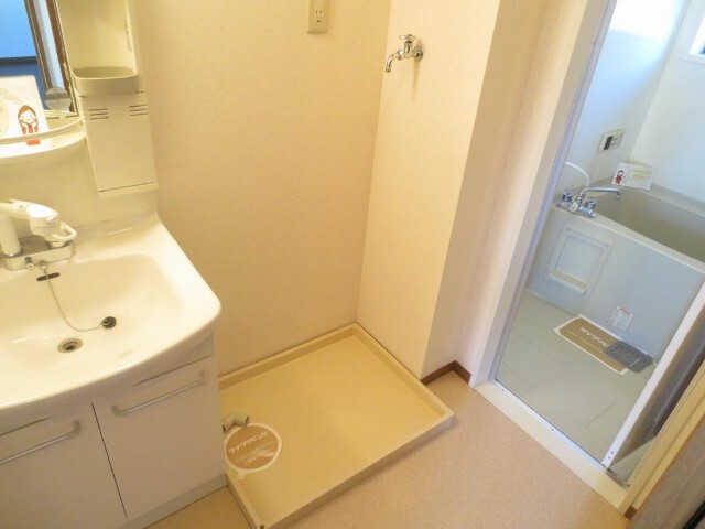 洗面設備　室内洗機置場