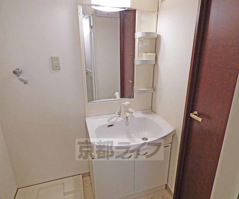 洗面設備　独立洗面台です。