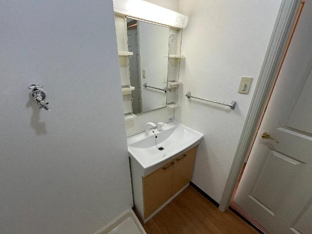 洗面設備　洗髪洗面化粧台