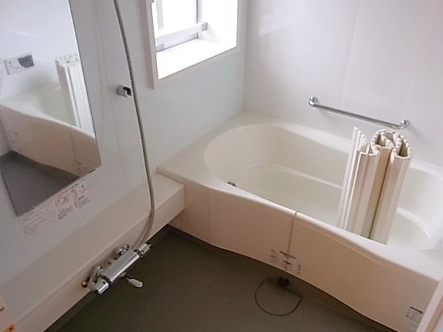 バス・シャワールーム　★別部屋・同じ間取りの参考写真です★