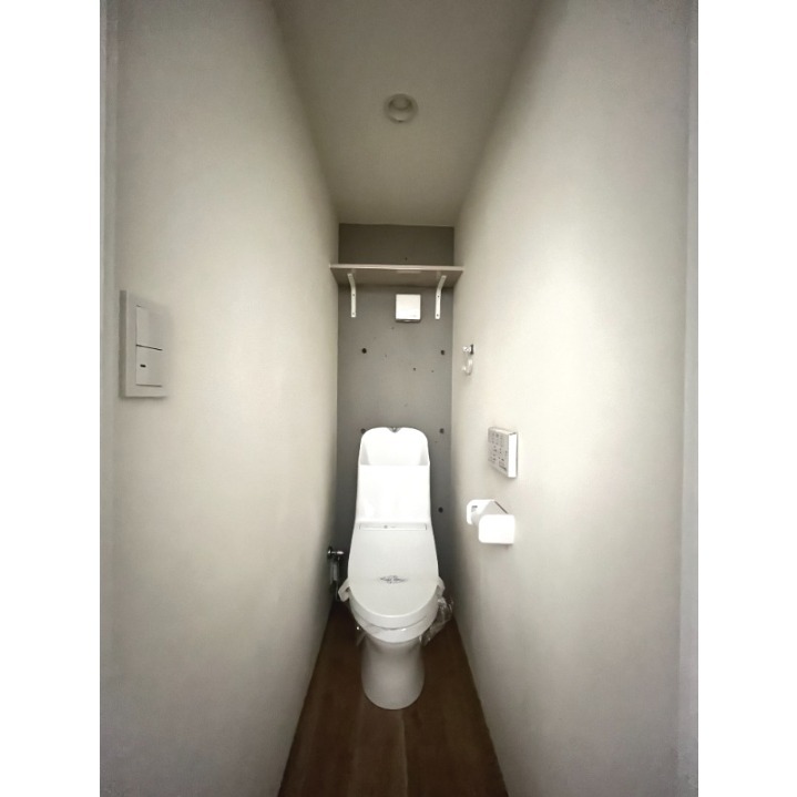 トイレ　温水洗浄便座トイレ