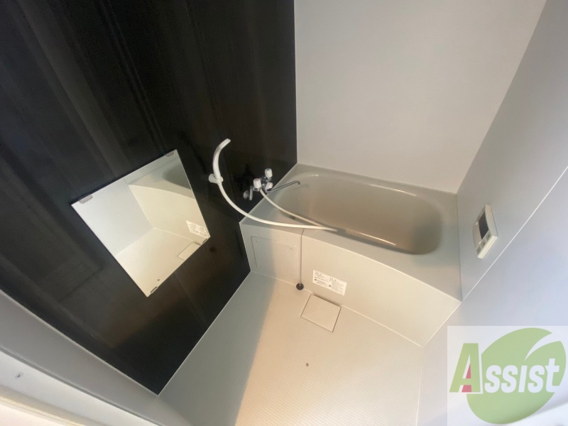 バス・シャワールーム　お風呂になります。一日の疲れを癒してくださいね。