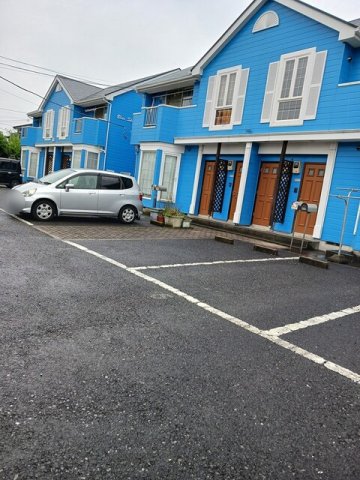 駐車場　駐車場があるので、車を買う予定の方も安心です