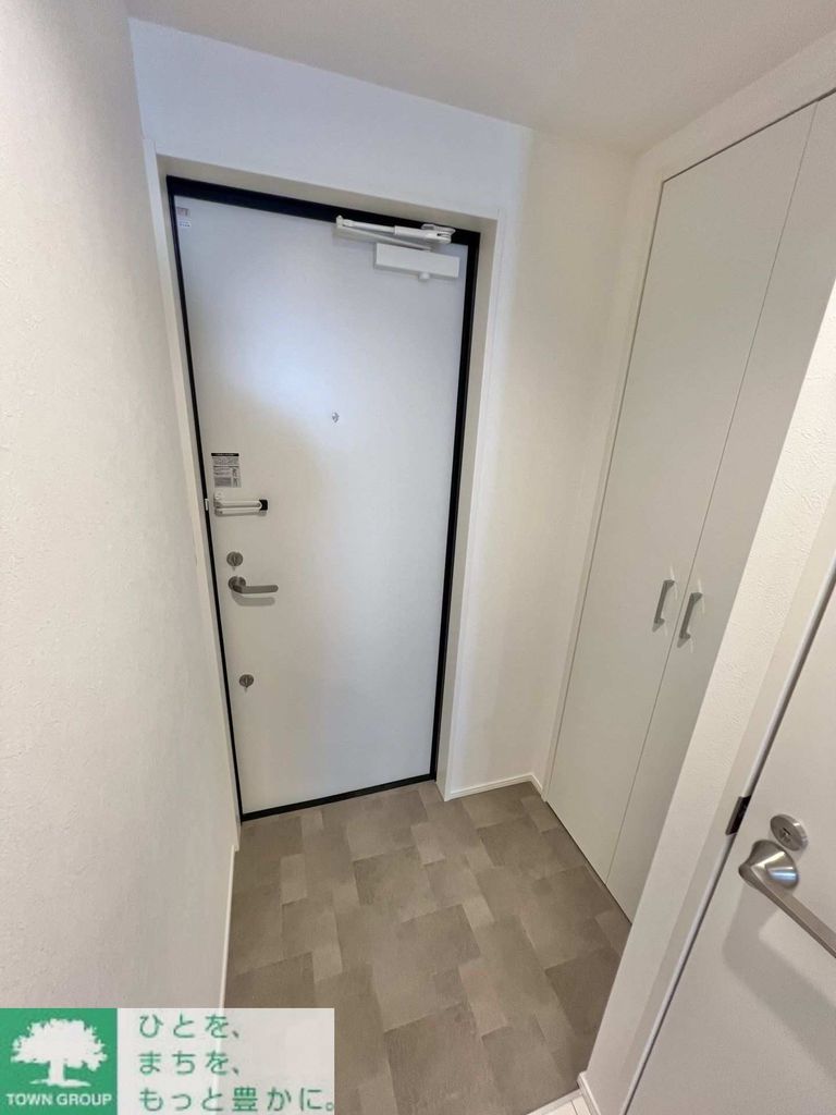 玄関　お部屋探しは株式会社　タウンハウジング　までお気軽にお問合…