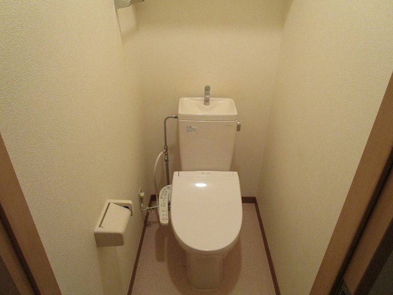 トイレ　ウォシュレット新品です