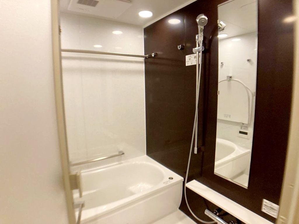 バス・シャワールーム　バス