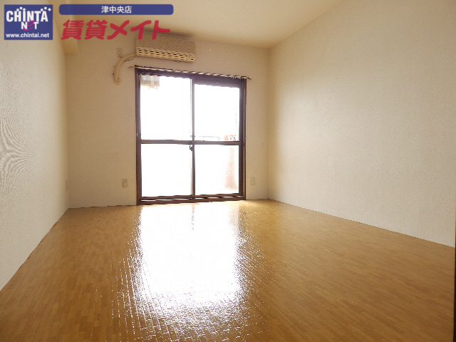 居室・リビング　同じ物件、別部屋の写真です