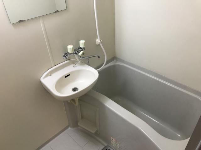 バス・シャワールーム　バス
