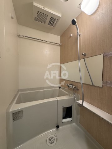 バス・シャワールーム　プレサンス九条グランデリーヴ　浴室