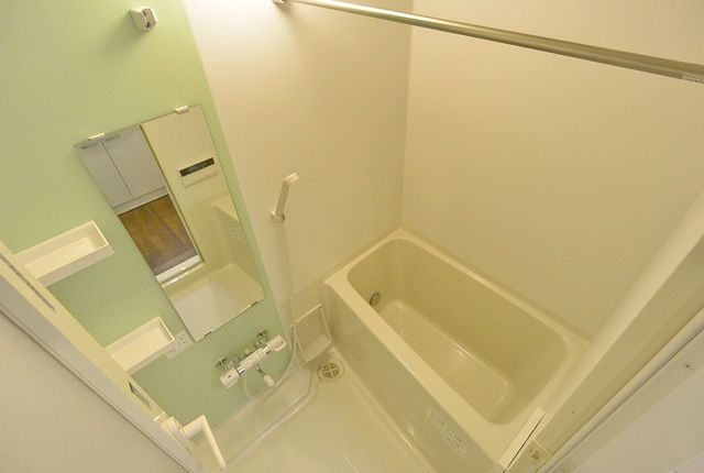 バス・シャワールーム　★追い焚き・浴室乾燥機能付き★