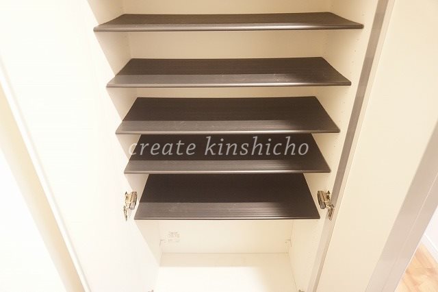 収納　シューズボックス