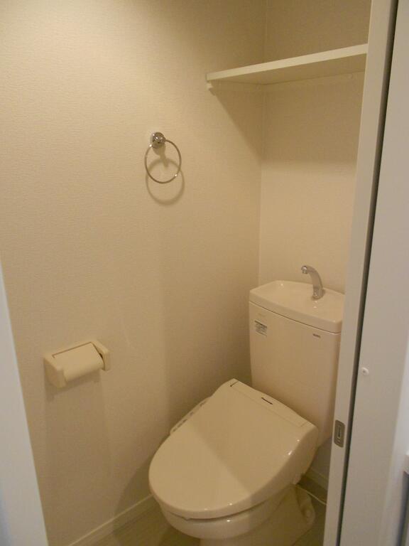 トイレ　同タイプ同モデルを使用