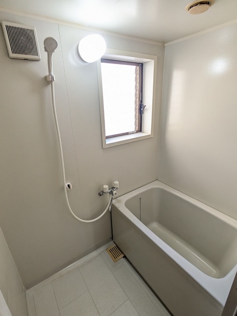 バス・シャワールーム　浴室