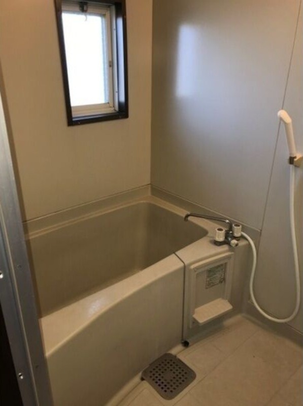 バス・シャワールーム　図面と現状に相違がある場合には現状を優先