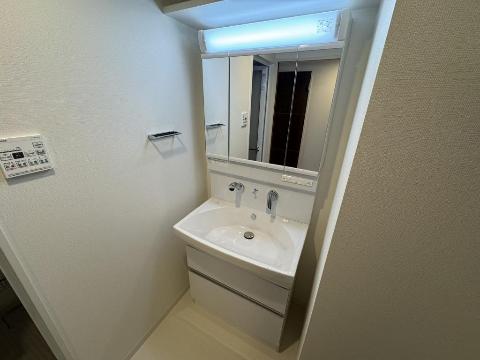 洗面設備　洗髪洗面化粧台