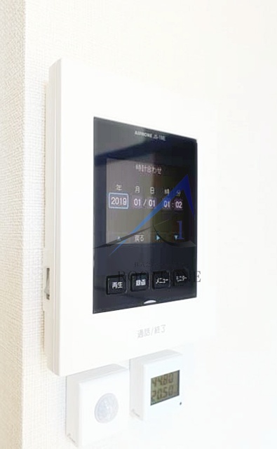 セキュリティ　モニター付きインターホンです。