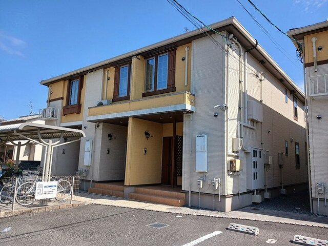 建物外観　落ち着いた雰囲気の外観です