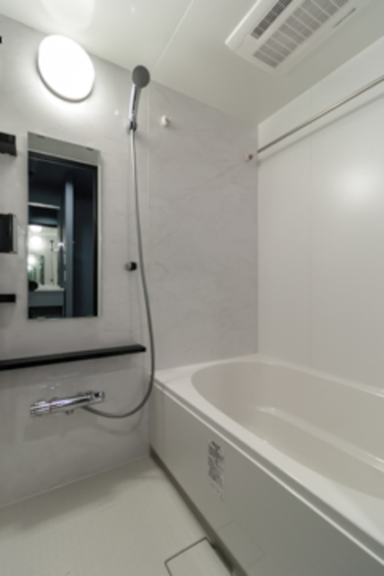 バス・シャワールーム　※写真は同タイプ住戸です。