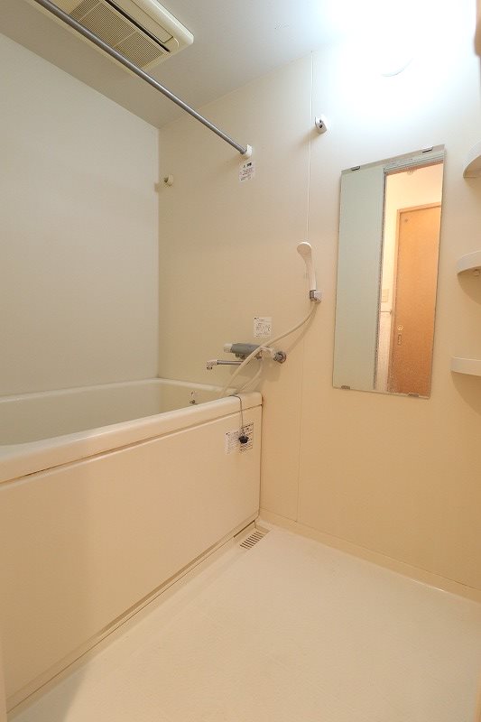 バス・シャワールーム　別部屋写真使用