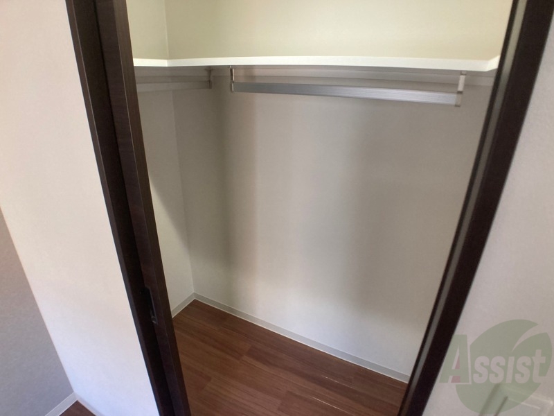 収納　寝室の収納です。部屋がすっきり片付きます。