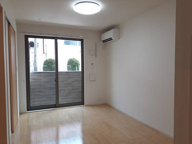 居室・リビング　★シンプルでレイアウトしやすいお部屋★